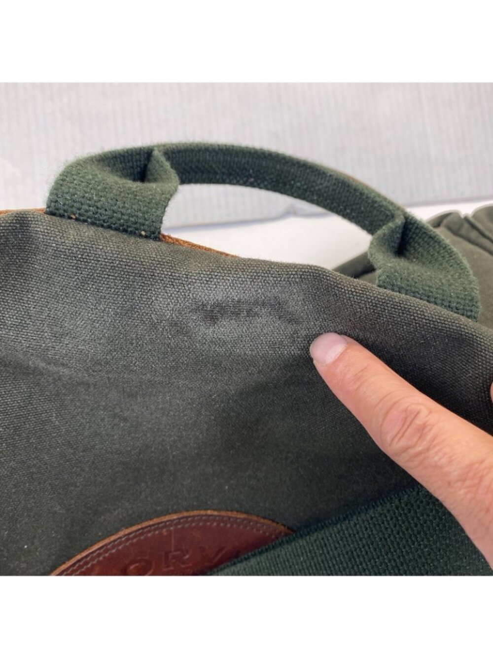 Vintage Orvis Battenkill Duffle Bag Green Canvas and Leather Large - Picture 15 of 15